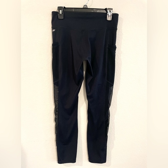Fabletics Women’s Motion365 Leggings Medium Black High Rise Trinity Mid-Rise 7/8 - Picture 7 of 15